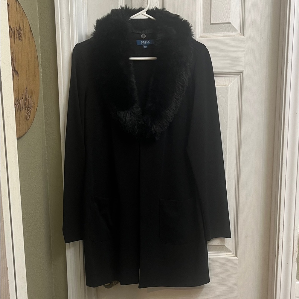 Kasper Black Cape with Faux Fur Trim